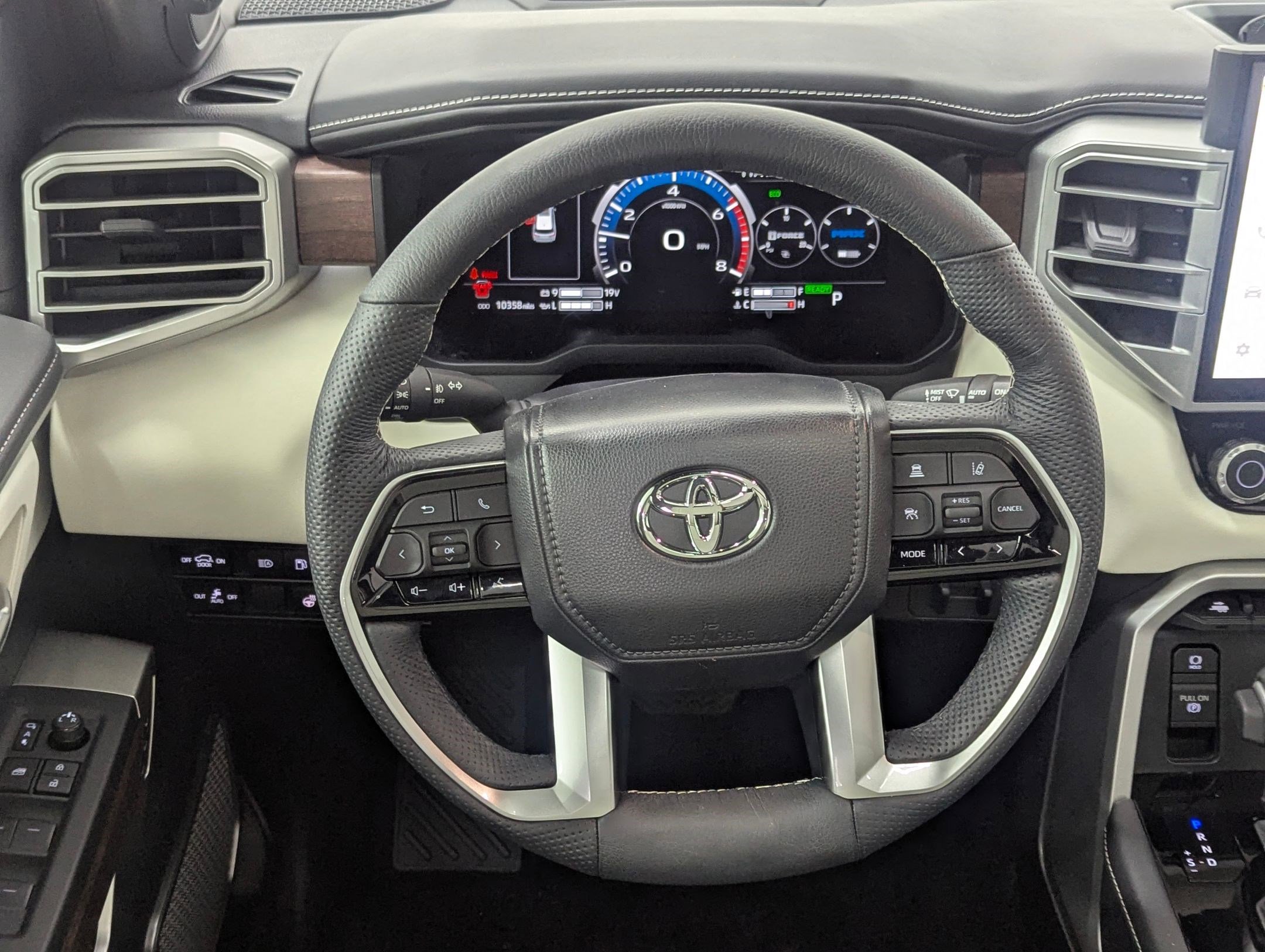 Used 2025 Toyota Sequoia Capstone image 15