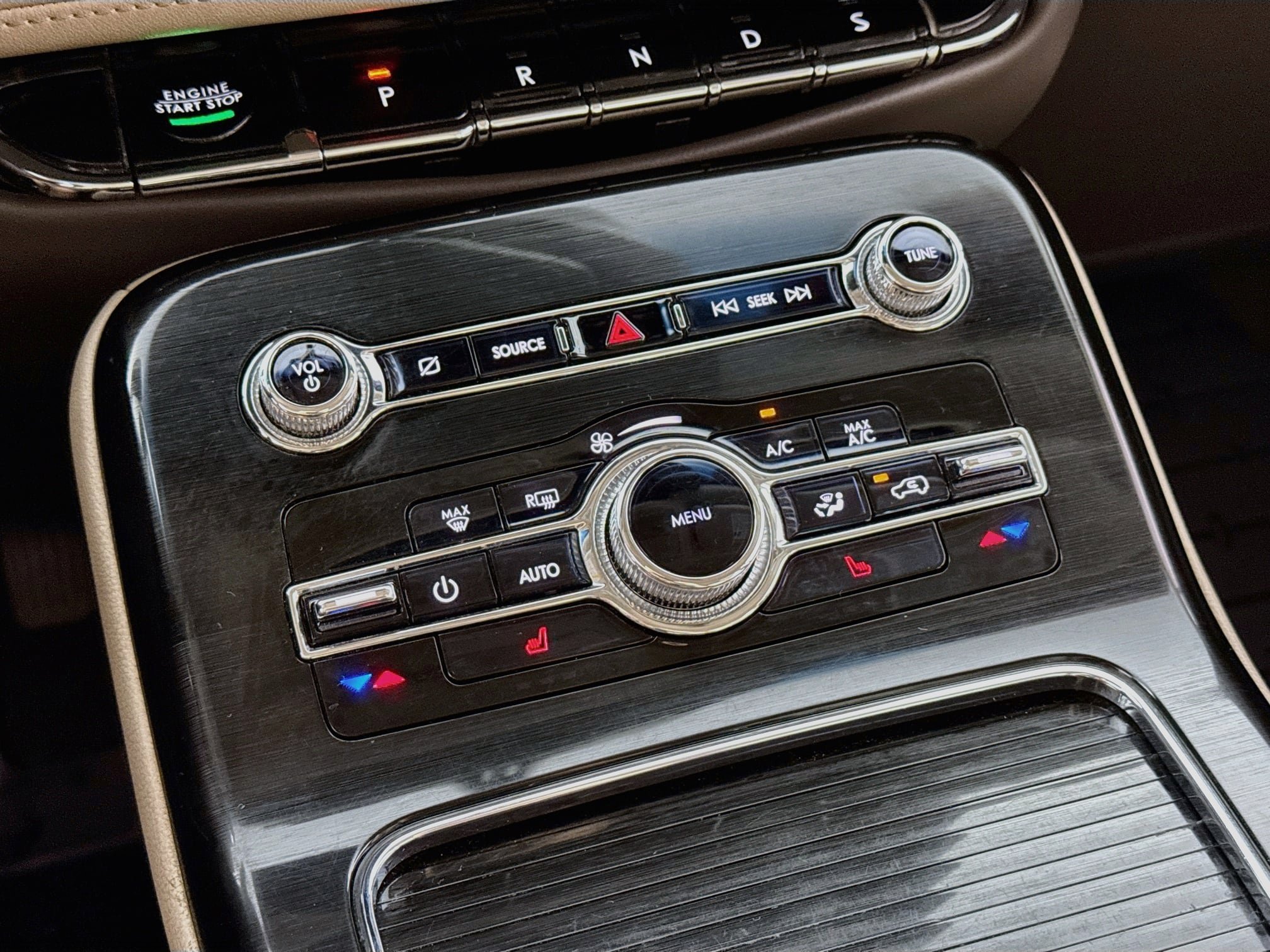 Used 2022 Lincoln Nautilus AWD w/ Premium Package image 18
