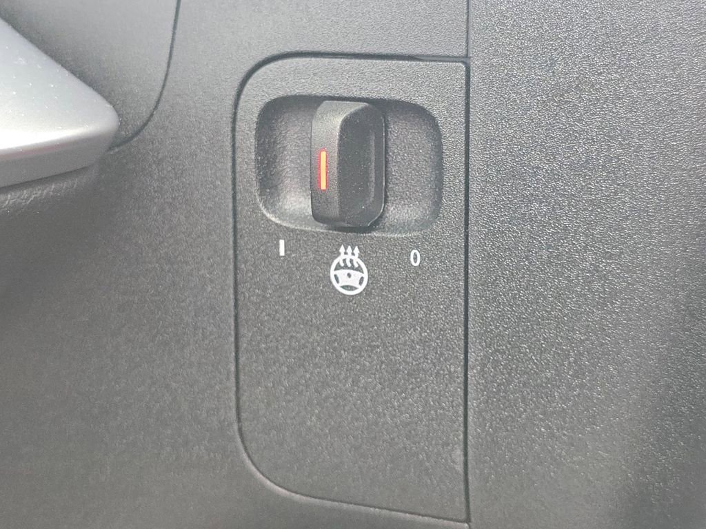 Used 2026 Mercedes-Benz GLB 250 4MATIC image 8