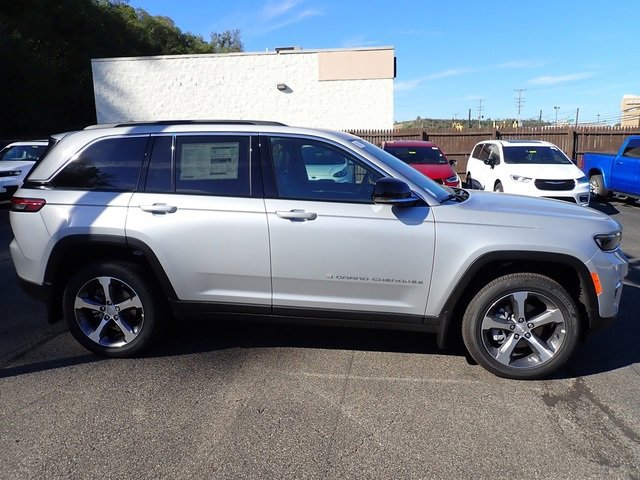 New 2025 Jeep Grand Cherokee Limited w/ MOPAR Finishing Package image 8