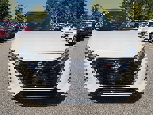 Used 2024 Nissan Sentra SR w/ SR Premium Package image 2