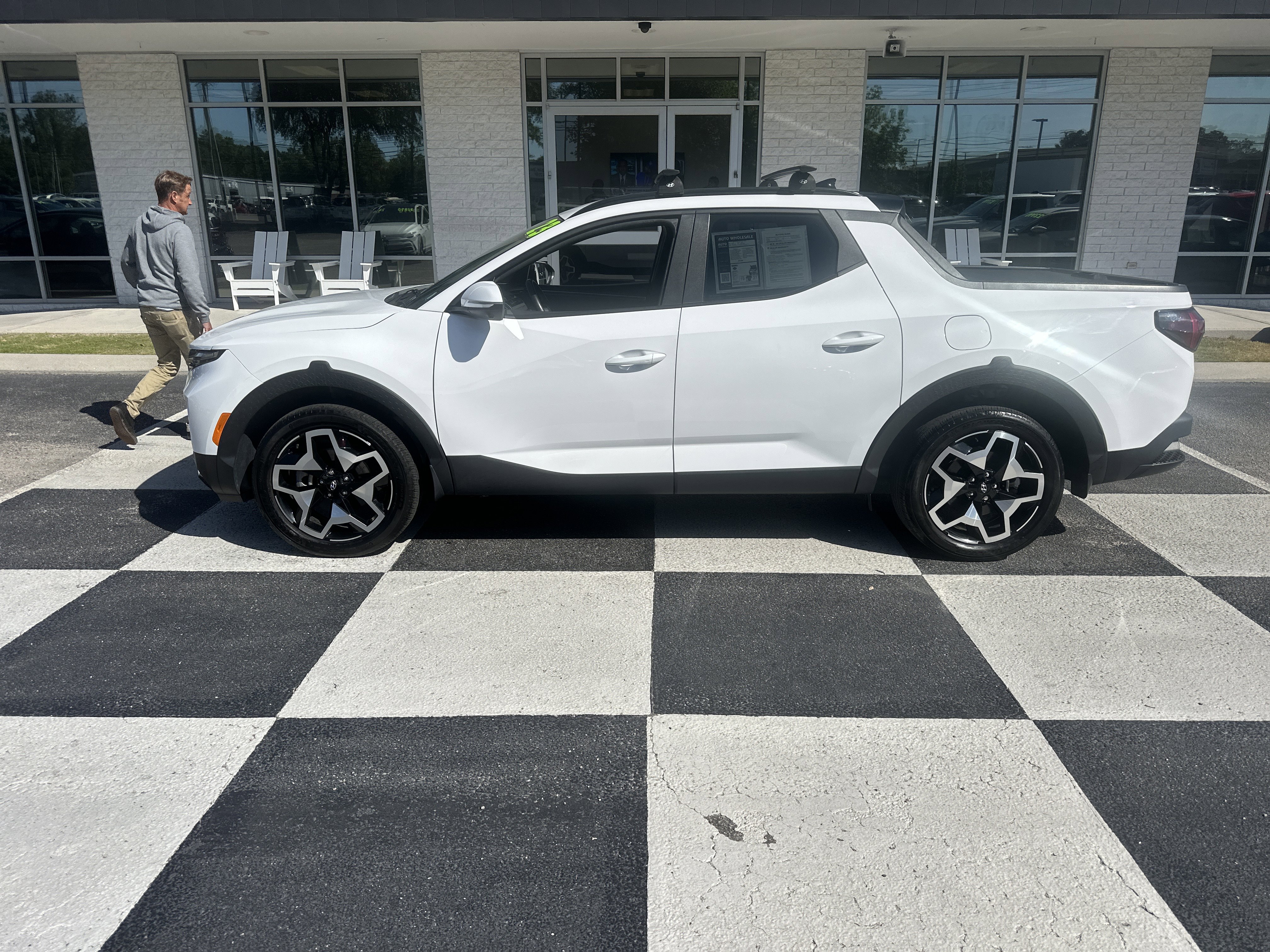Used 2023 Hyundai Santa Cruz Limited AWD/4WD image 1