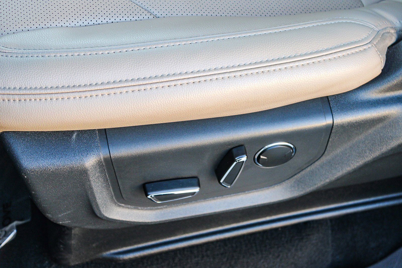 Used 2024 Ford Expedition Max Limited image 22