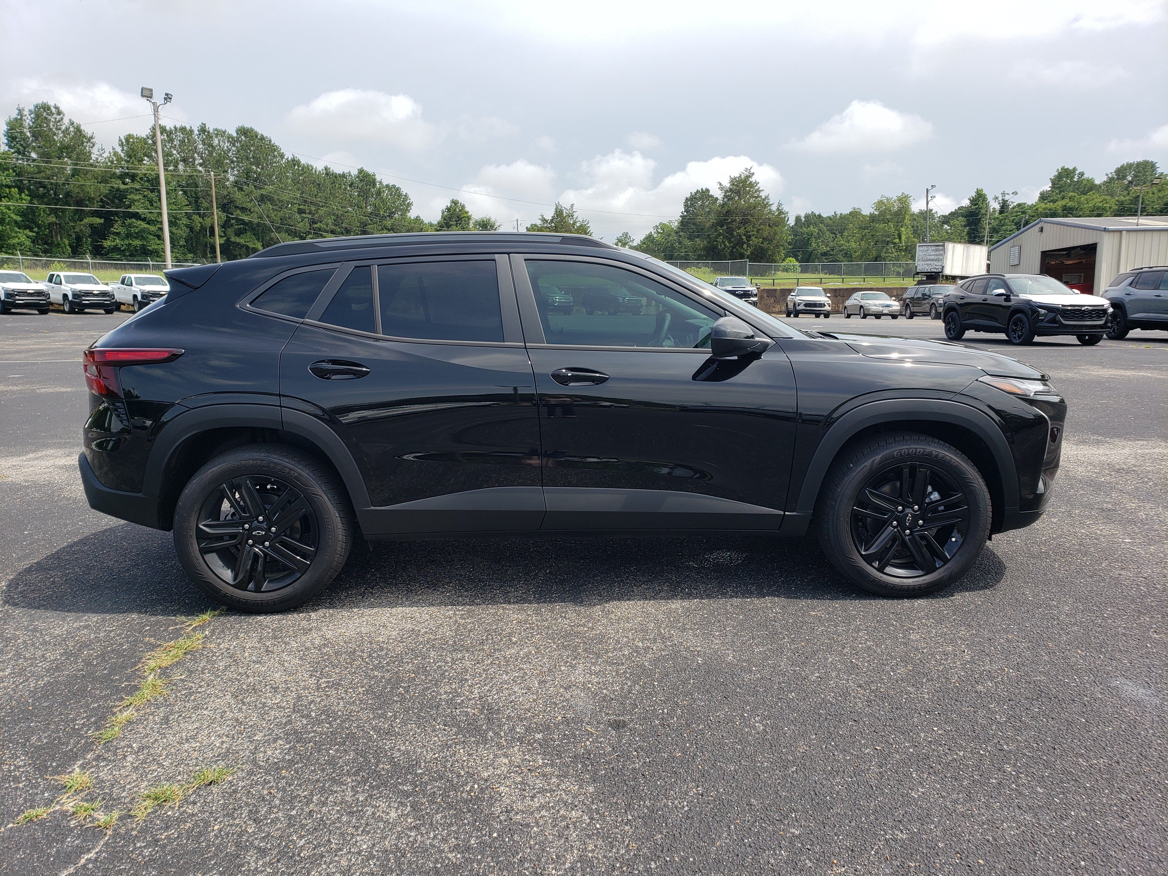 New 2026 Chevrolet Trax ACTIV w/ Driver Confidence Package FWD image 5