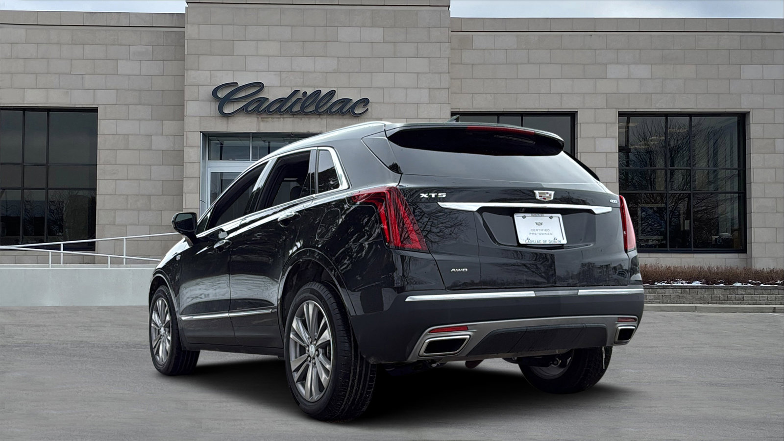 Certified 2025 Cadillac XT5 Premium Luxury image 4