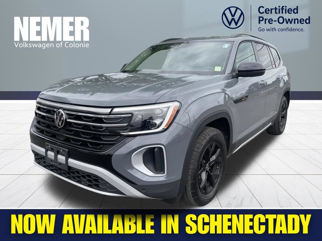 Certified 2025 Volkswagen Atlas Peak Edition SE AWD/4WD image 1