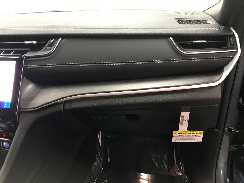 New 2025 Jeep Grand Cherokee L Limited image 43