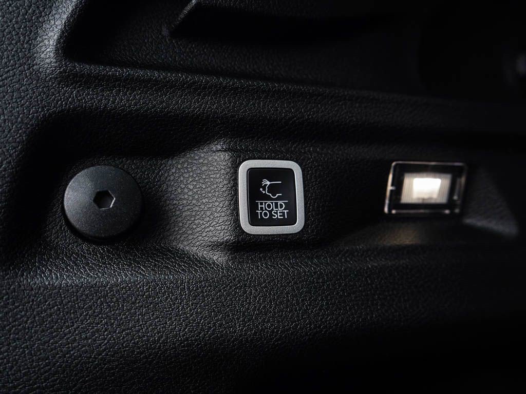 New 2025 Jeep Grand Cherokee L Limited w/ Trailer Tow Package image 8