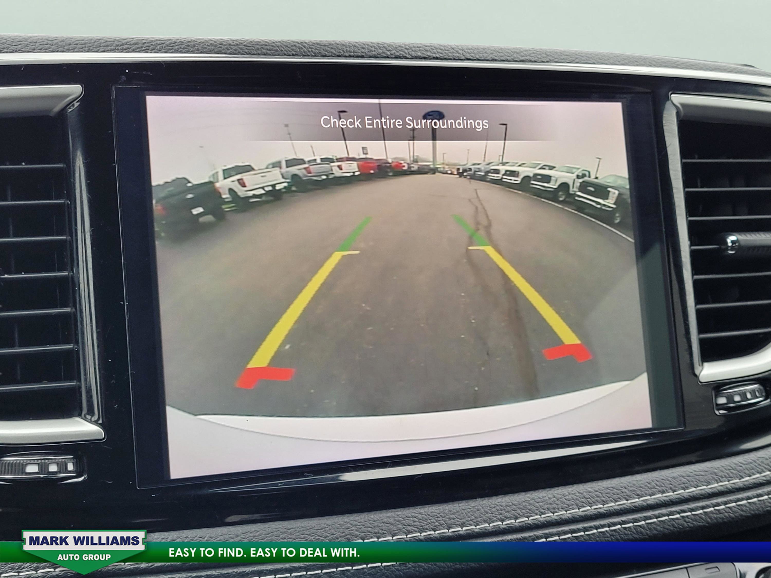 Used 2023 Chrysler Pacifica Touring-L w/ S Appearance Package image 23