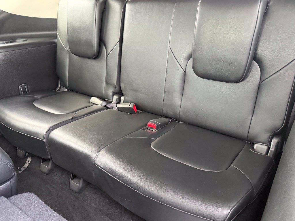 Used 2024 Nissan Armada SL w/ Captain's Chairs Package AWD/4WD image 12