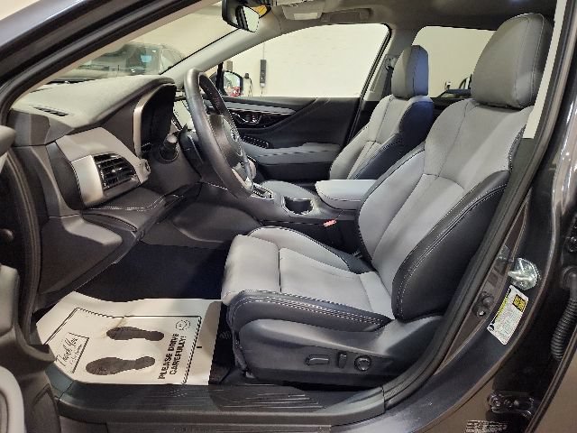 Used 2025 Subaru Outback Limited AWD/4WD image 11