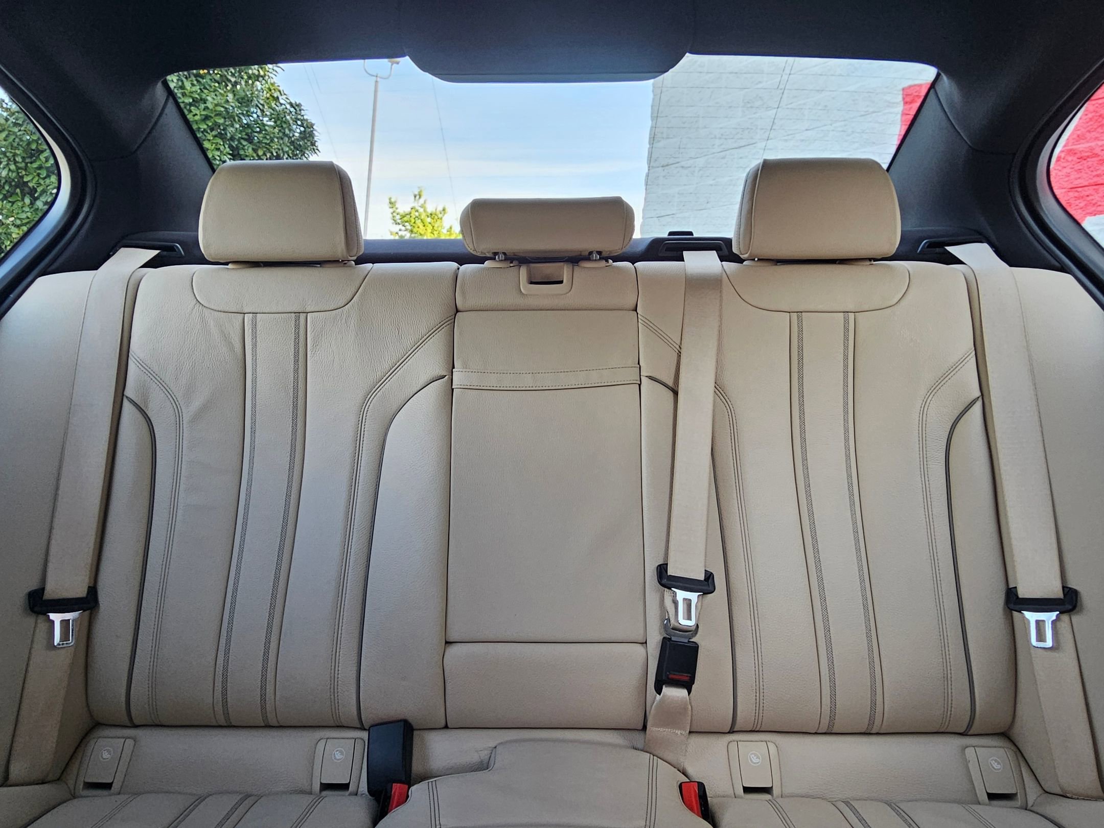 Used 2018 BMW 530i w/ Premium Package image 26