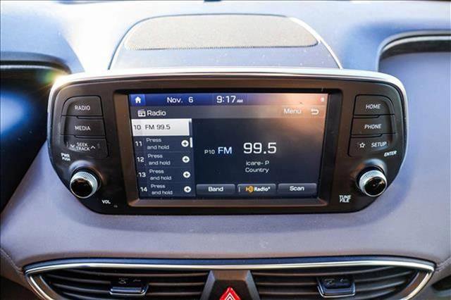 Used 2020 Hyundai Santa Fe SEL image 16