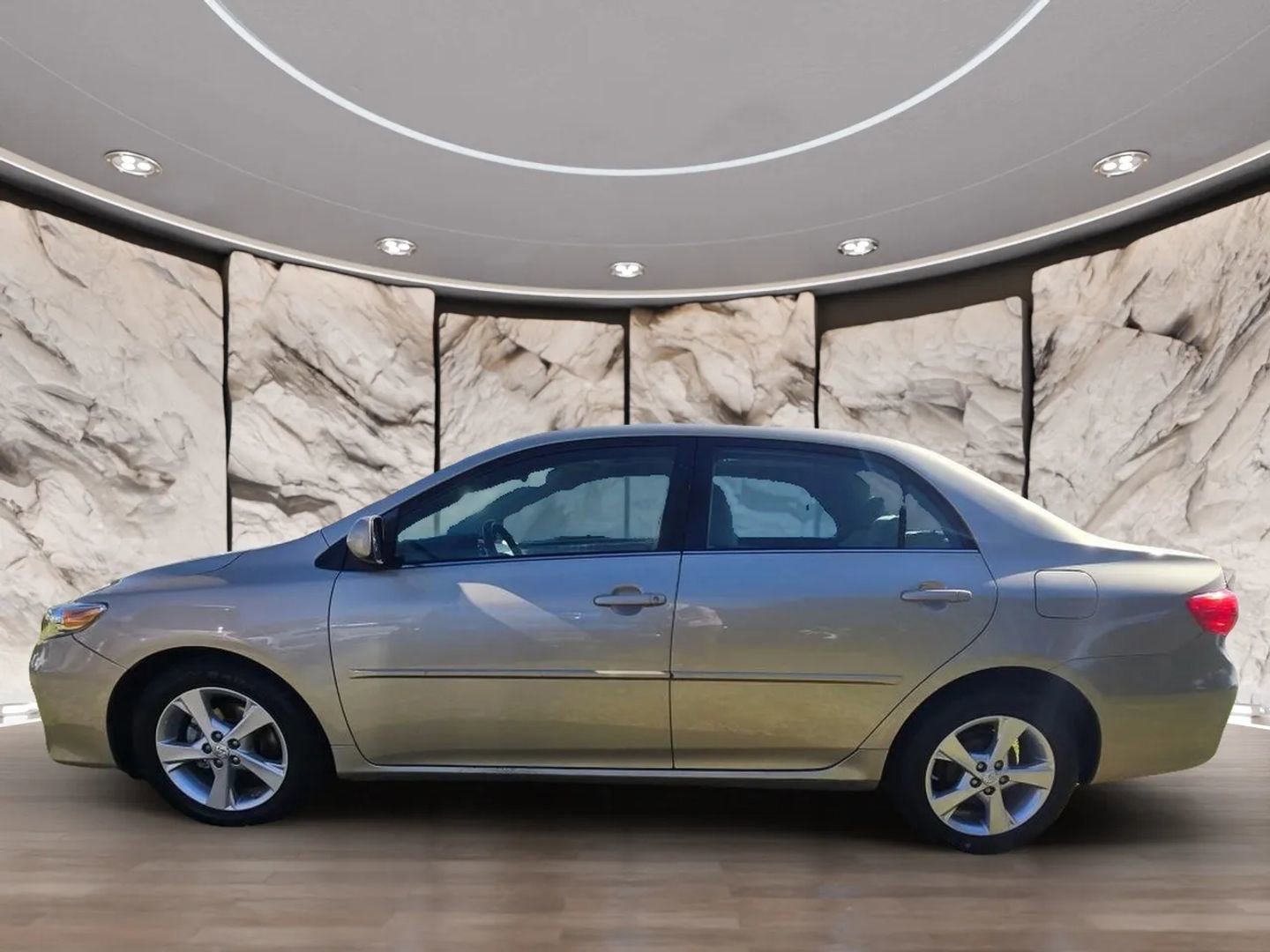 Used 2013 Toyota Corolla LE w/ Premium Pkg FWD image 5