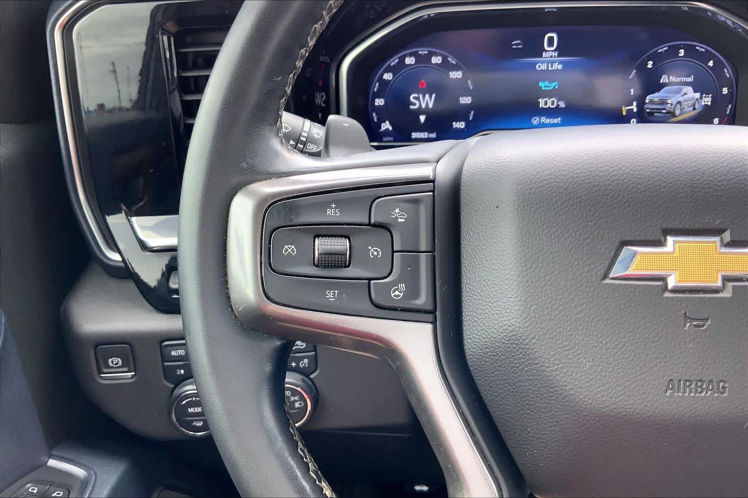 Used 2023 Chevrolet Silverado 1500 High Country w/ High Country Premium Package AWD/4WD image 24
