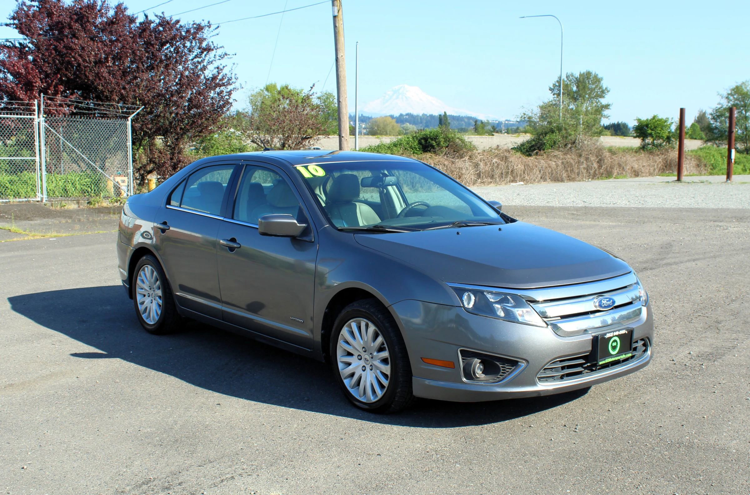Used 2010 Ford Fusion Hybrid FWD image 1