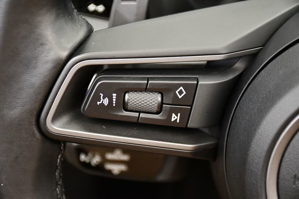 Used 2021 Porsche 911 Targa 4S image 32