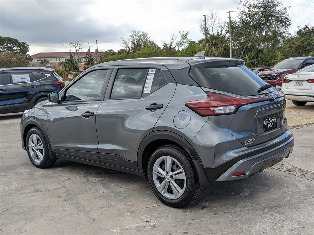 Used 2022 Nissan Kicks S image 7