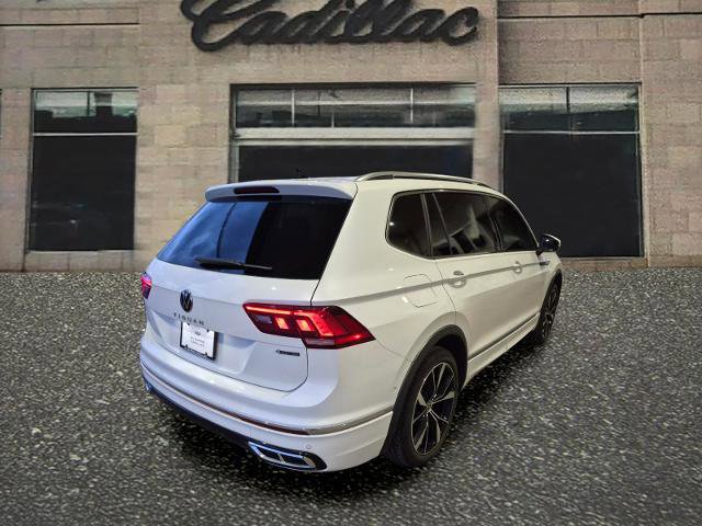 Used 2024 Volkswagen Tiguan SEL R-Line image 5