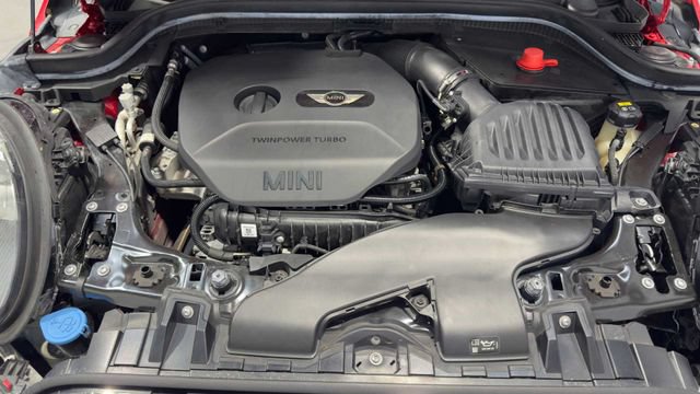Used 2019 MINI Cooper 4-Door Hardtop w/ Signature Upholstery Package FWD image 32