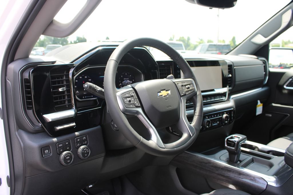 New 2026 Chevrolet Silverado 1500 LTZ w/ LTZ Premium Package AWD/4WD image 26
