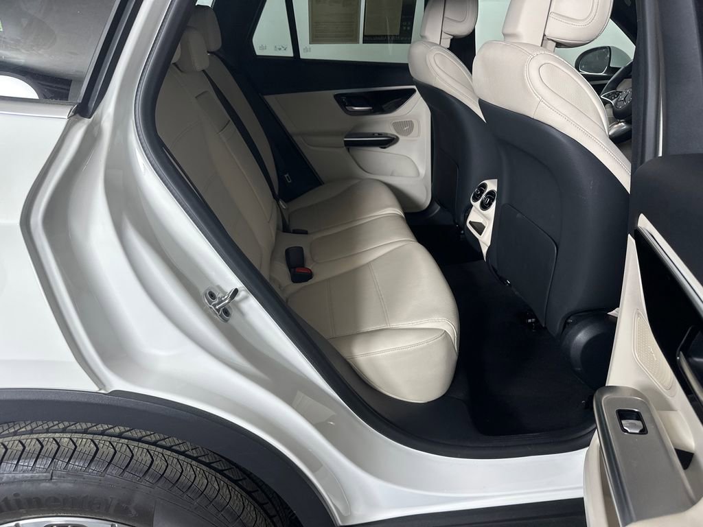 Certified 2026 Mercedes-Benz GLC 300 4MATIC image 17