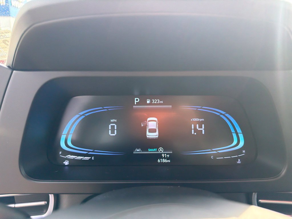 Certified 2026 Hyundai Elantra SE FWD image 21