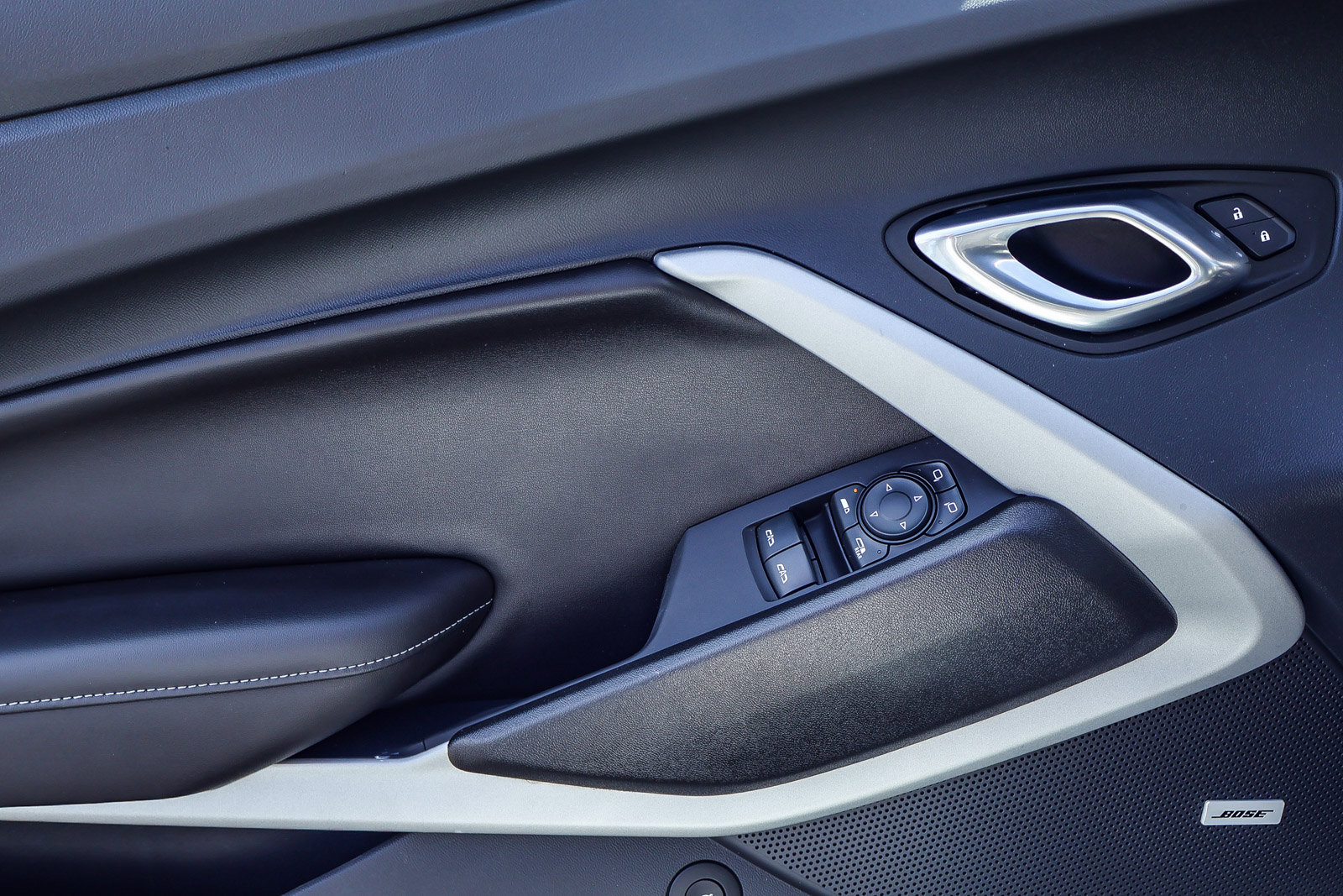 Used 2022 Chevrolet Camaro LT w/ RS Package image 10