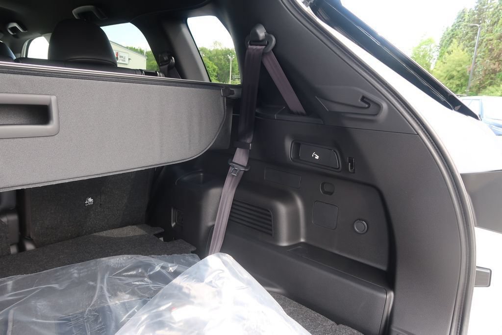New 2026 Mitsubishi Outlander LE AWD/4WD image 13