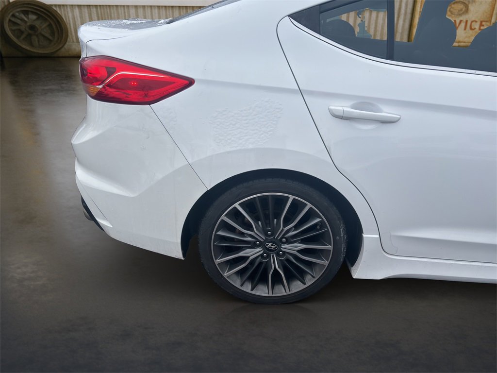 Used 2018 Hyundai Elantra Sport image 8