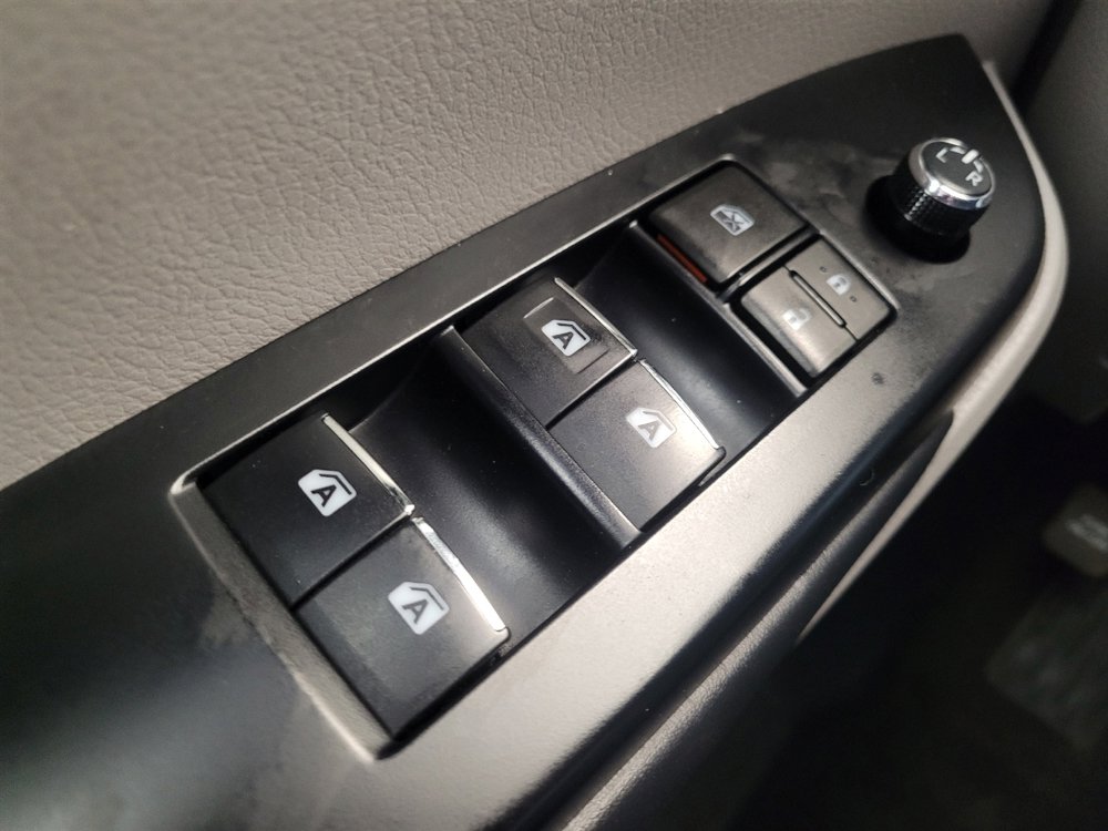 Used 2018 Toyota Highlander Limited Platinum w/ Carpet Mat Package (TMS) image 27