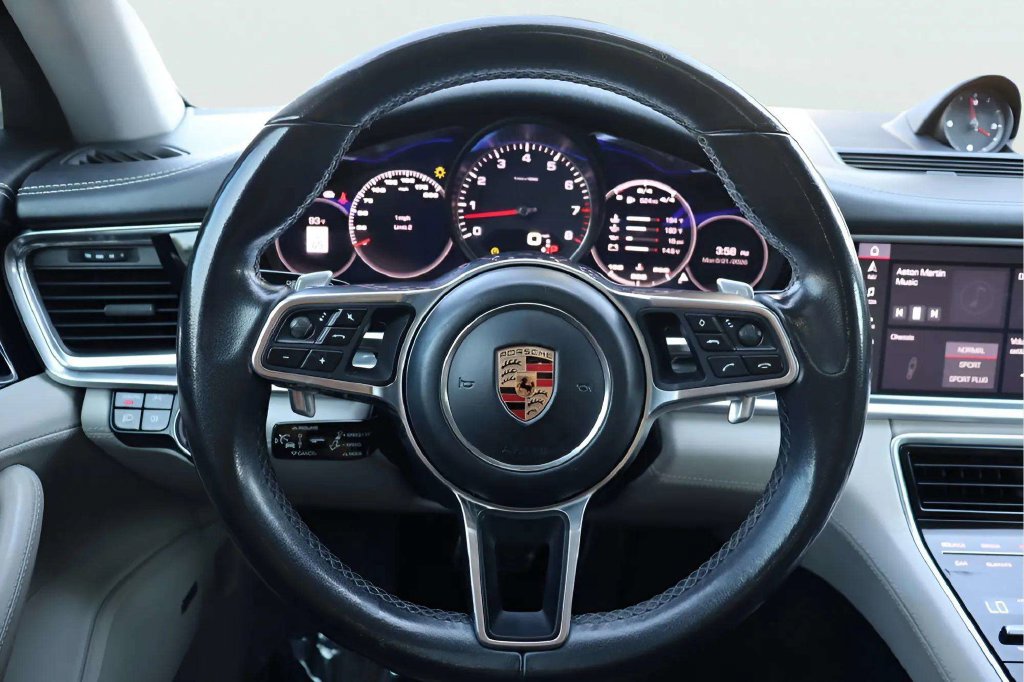 Used 2018 Porsche Panamera 4S AWD/4WD image 17