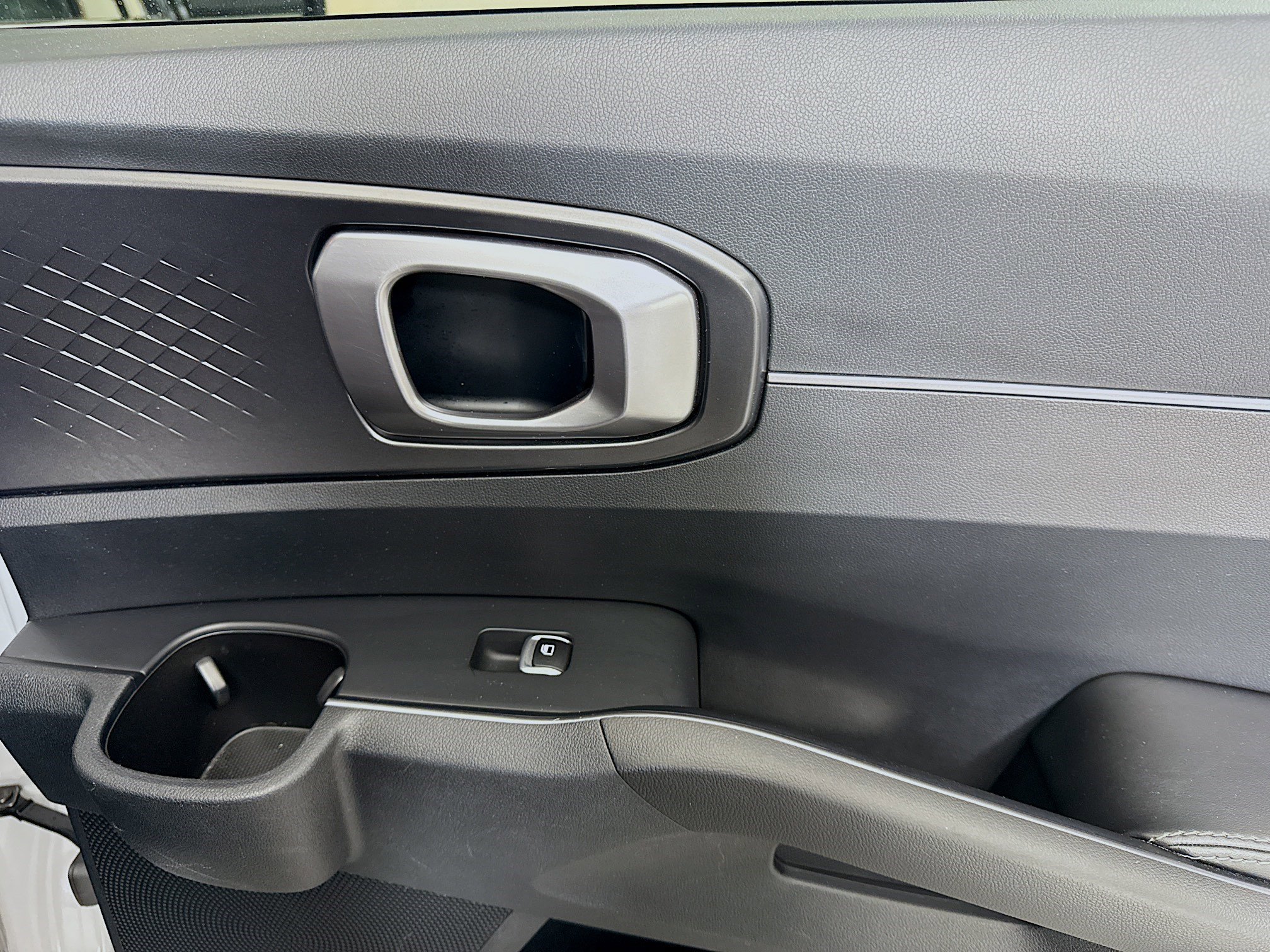 Used 2024 Kia Sorento S image 28