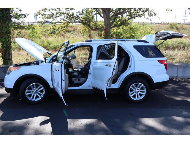 Used 2013 Ford Explorer XLT image 17