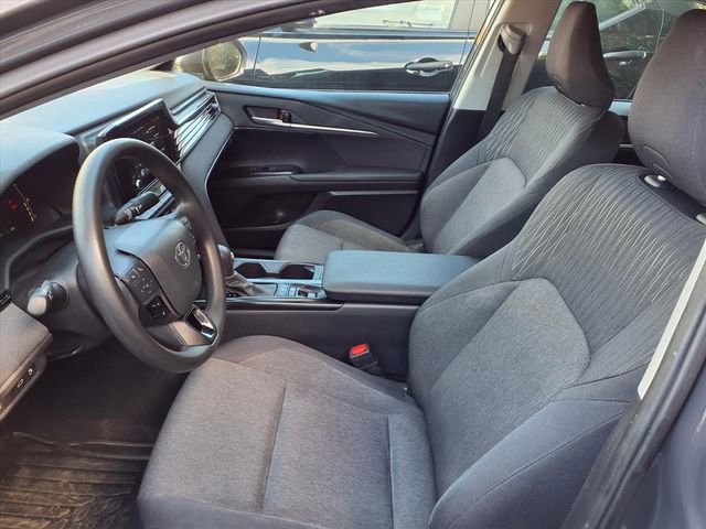 Used 2025 Toyota Camry LE FWD image 15