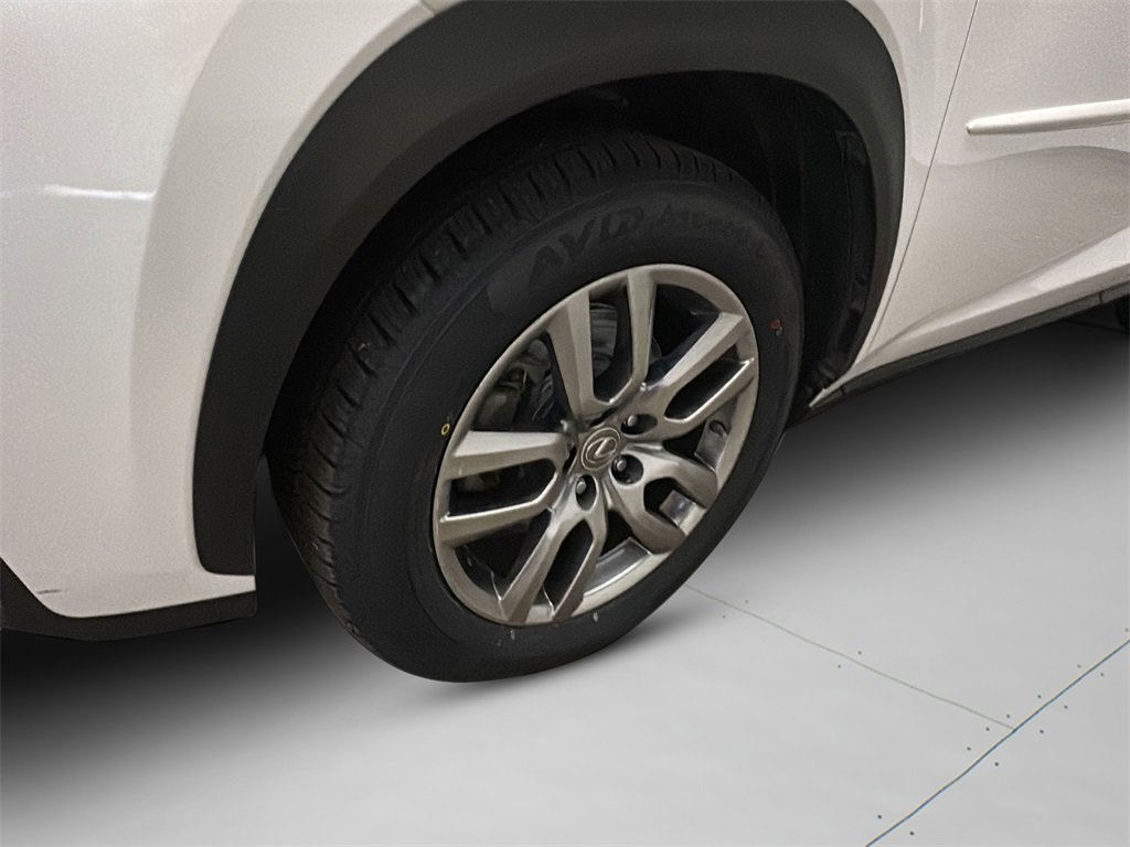 Used 2015 Lexus NX 300h AWD image 4