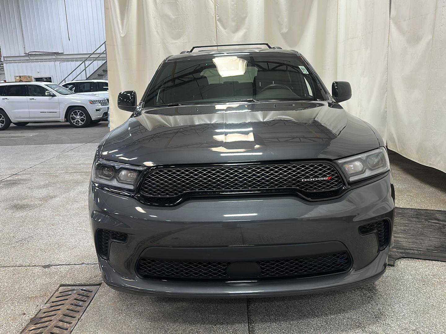 Certified 2024 Dodge Durango SXT w/ SXT Blacktop Group AWD/4WD image 9