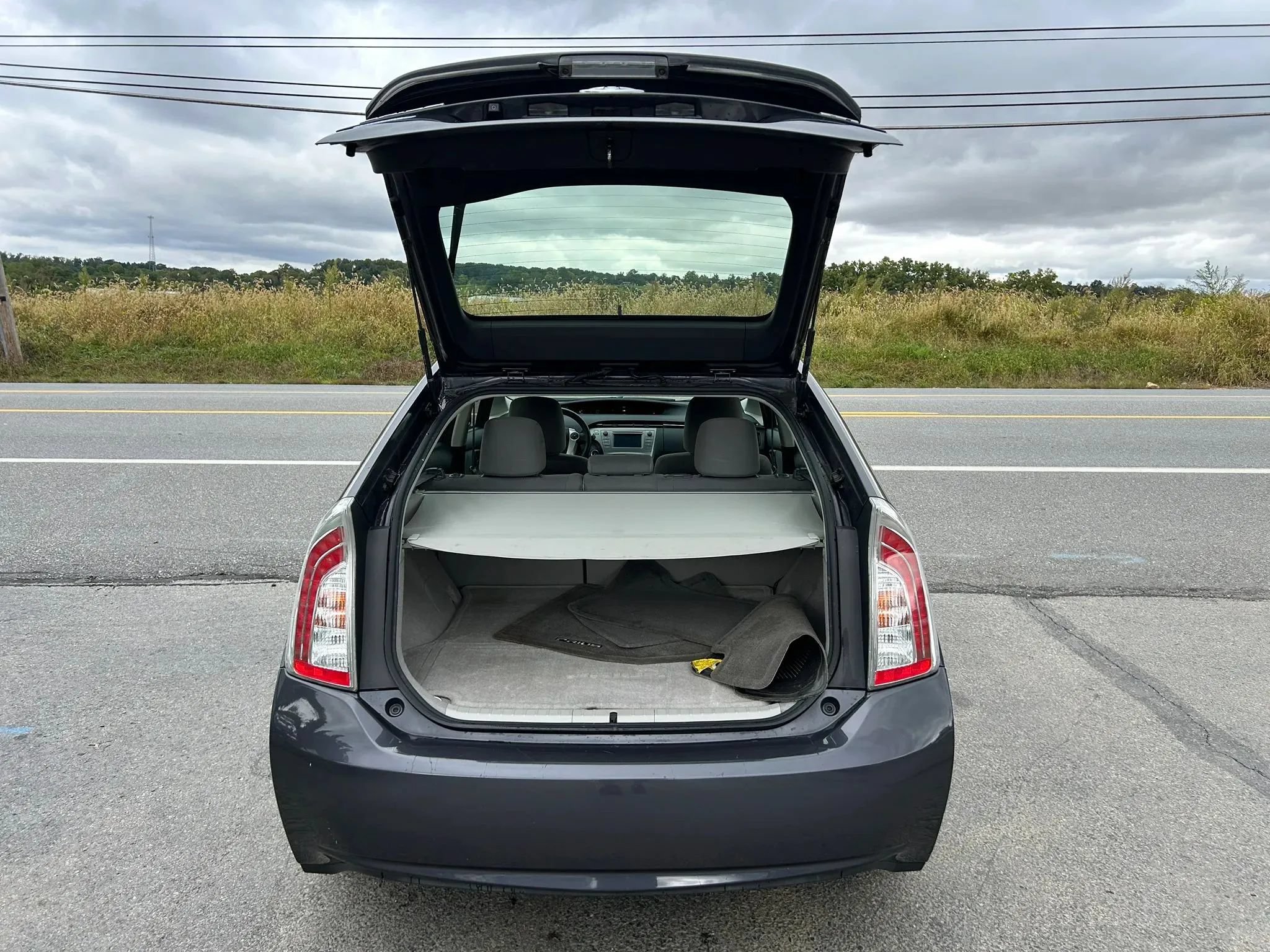Used 2015 Toyota Prius Two FWD image 11