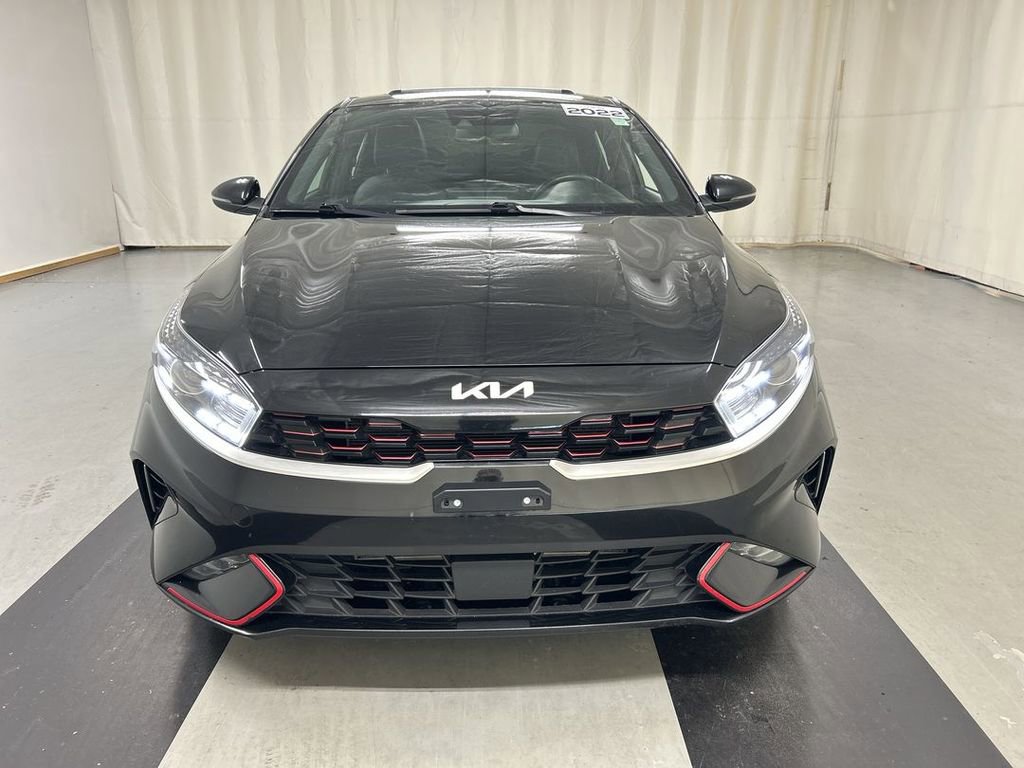 Used 2022 Kia Forte GT-Line w/ GT-Line Premium Package FWD image 3