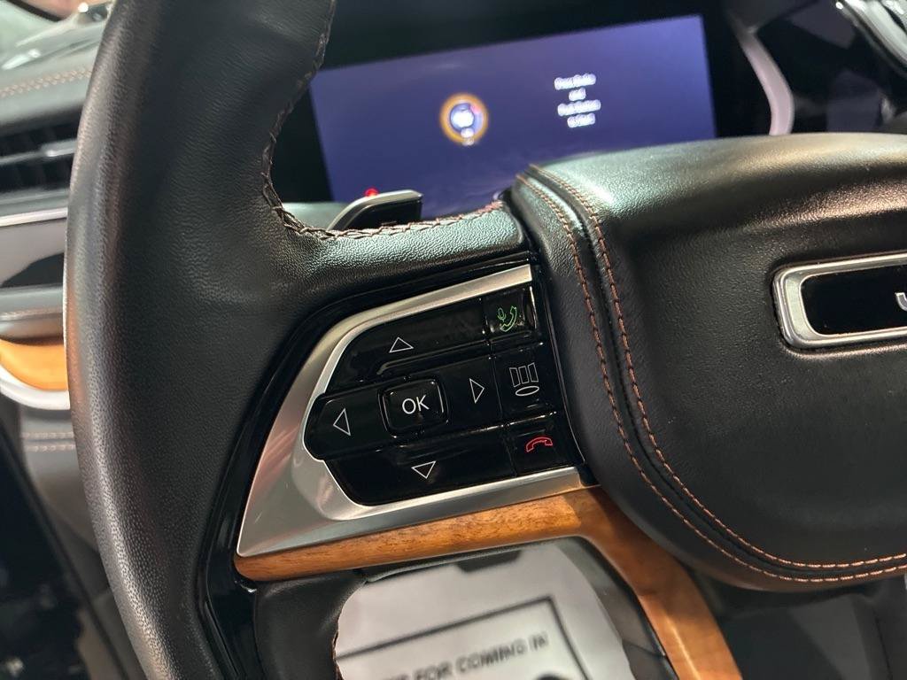 Used 2023 Jeep Grand Cherokee Summit AWD/4WD image 19