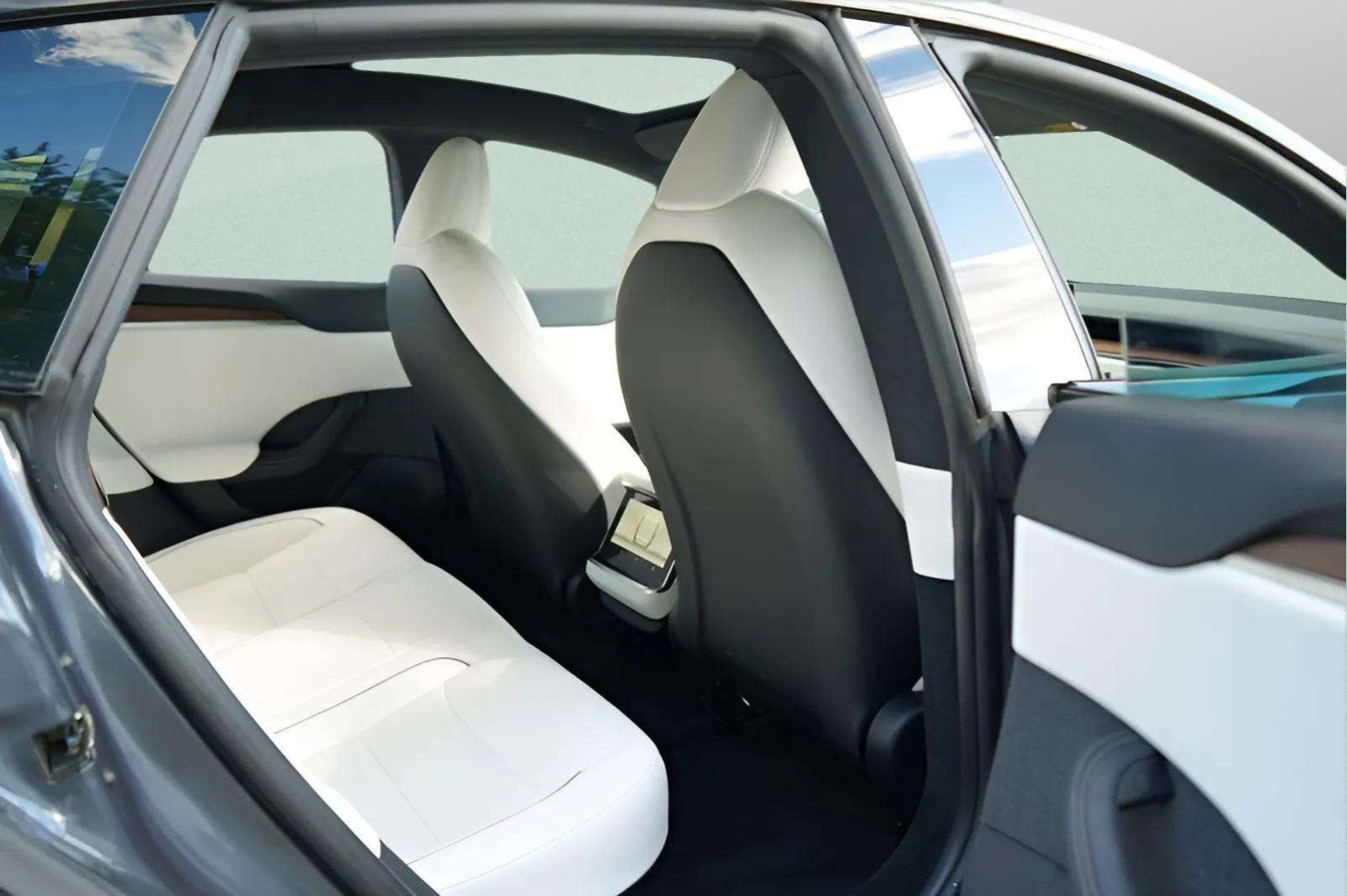 Used 2021 Tesla Model S Plaid image 54