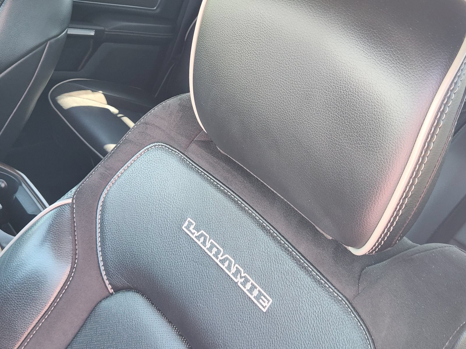 Used 2021 RAM 1500 Laramie w/ Laramie Southwest Edition RWD image 15