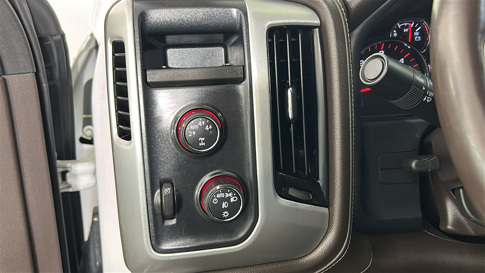 Used 2016 GMC Sierra 1500 SLT AWD/4WD image 24