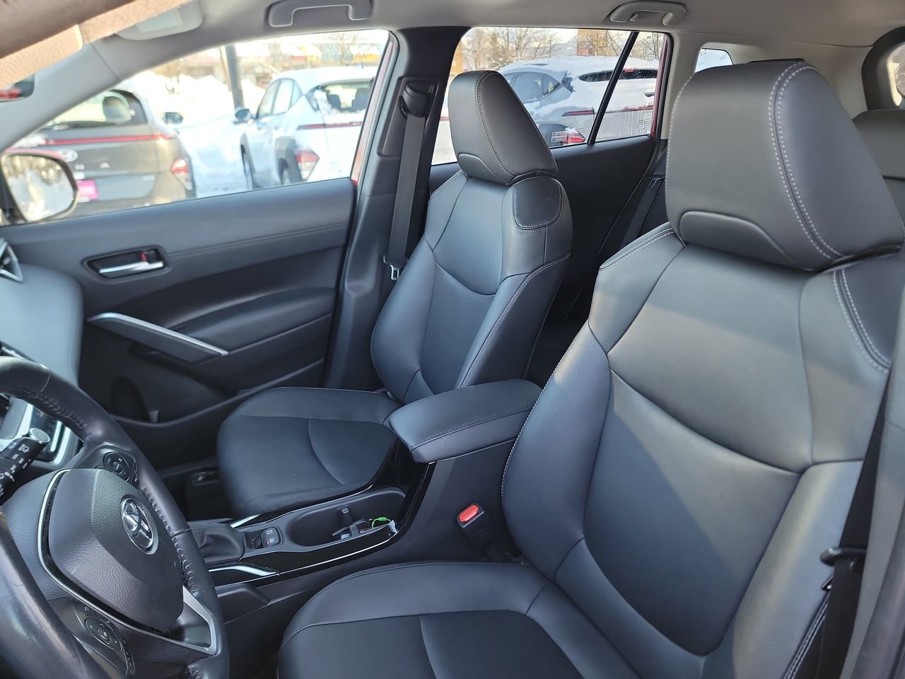 Used 2023 Toyota Corolla Cross XLE AWD/4WD image 13