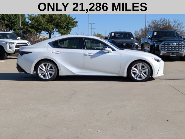 Used 2023 Lexus IS 300 w/ Comfort Package RWD image 4