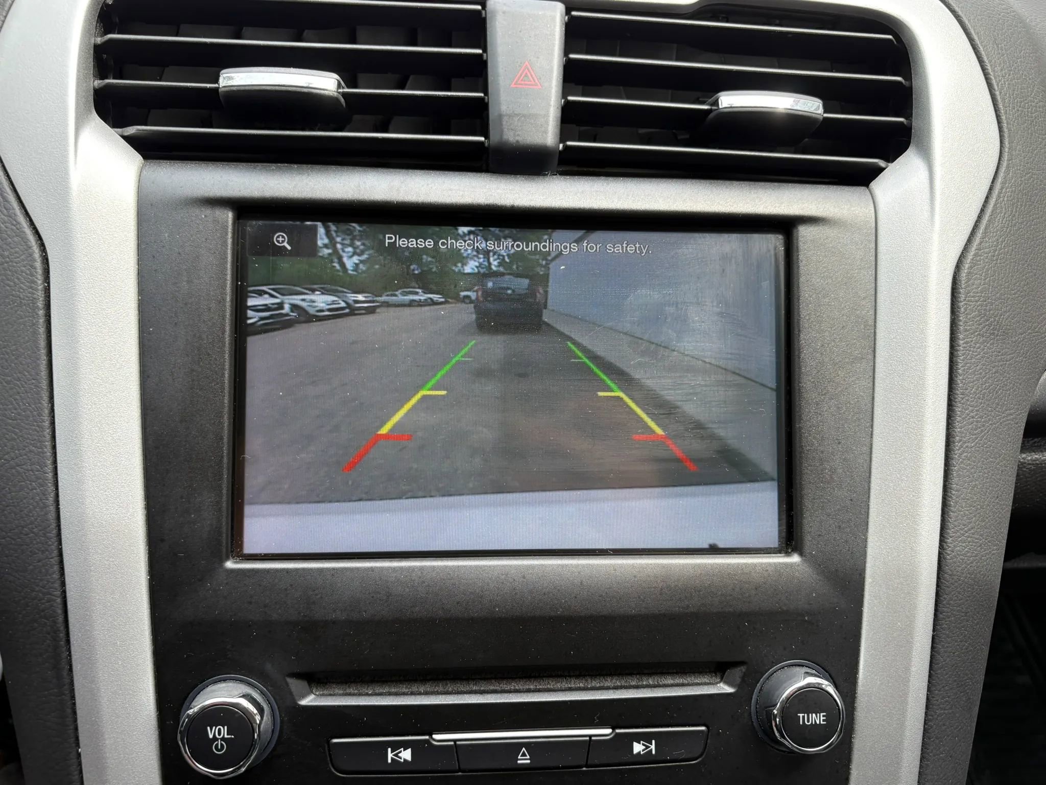 Used 2016 Ford Fusion SE image 33