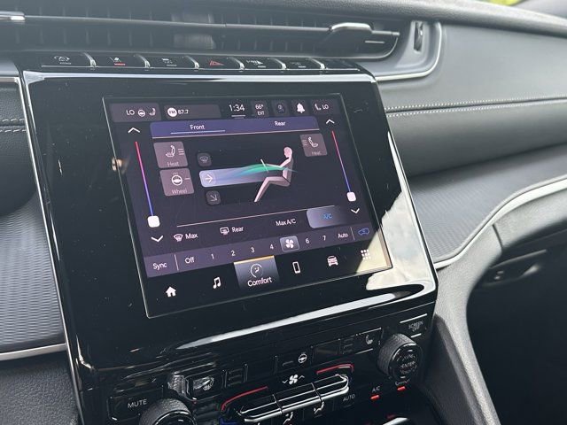 New 2025 Jeep Grand Cherokee L Altitude image 25