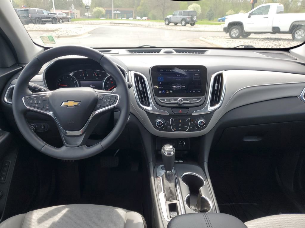 Used 2020 Chevrolet Equinox Premier w/ LPO, Floor Liner Package AWD/4WD image 23