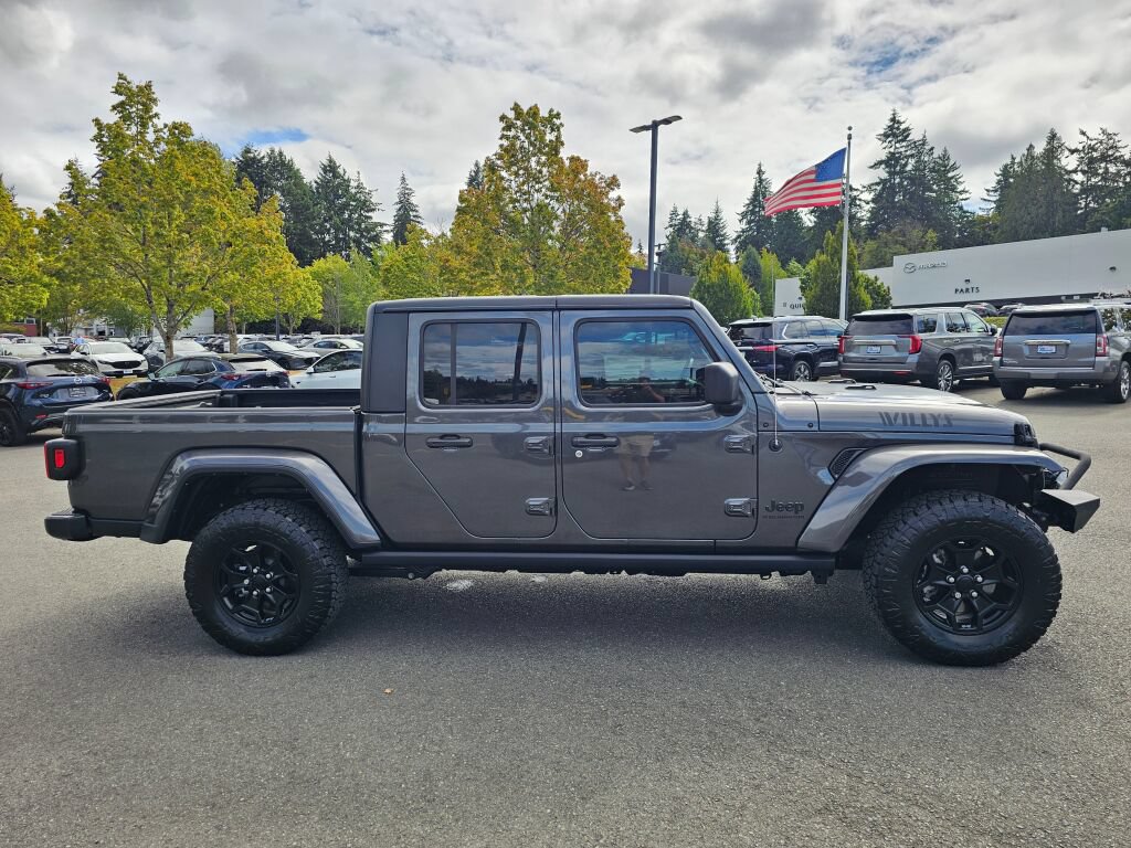 Used 2023 Jeep Gladiator Sport AWD/4WD image 4