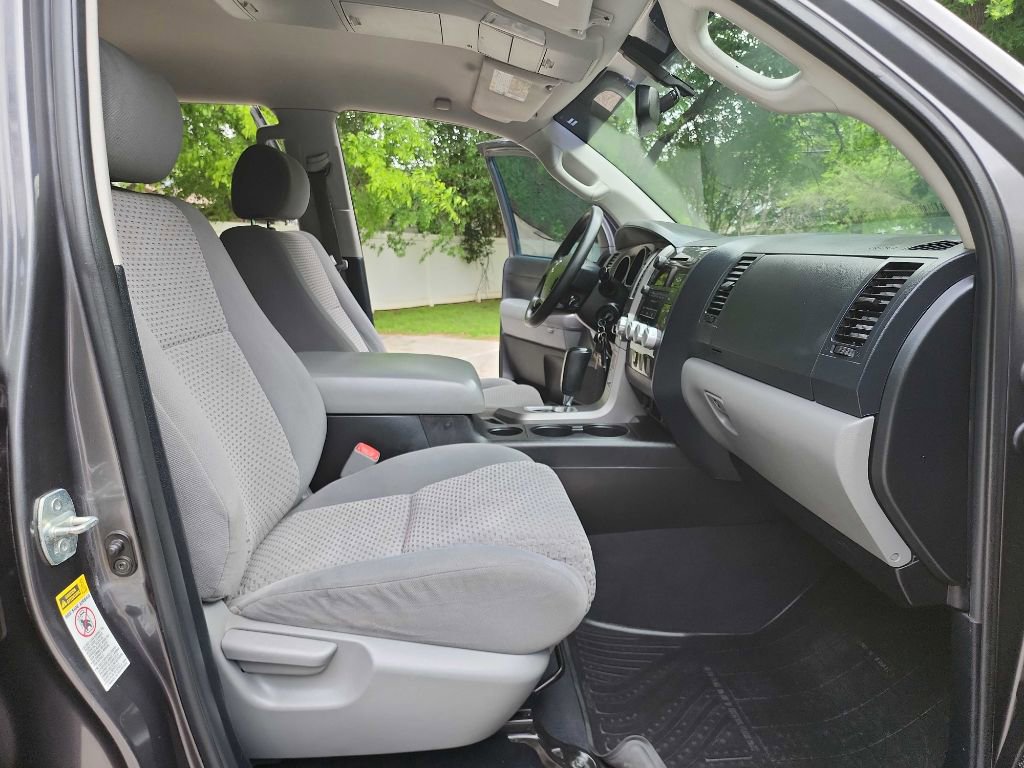 Used 2013 Toyota Tundra 2WD CrewMax w/ Tow Pkg image 35